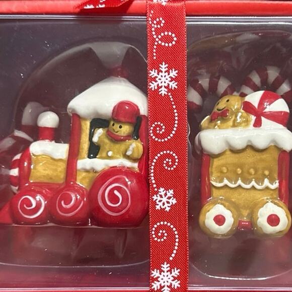 Blue Sky Clayworks Gingerbread Train Christmas Salt & Pepper Set, NEW IN BOX - Picture 2 of 7